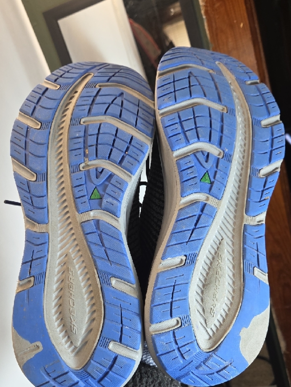 Skechers Men’s Black and Blue Step-ins Athletic Shoes Size 11.5 - Picture 9 of 9